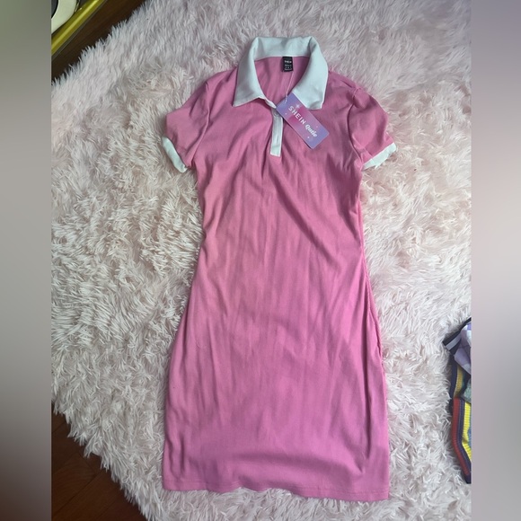 15 dresses (read) - Picture 6 of 16